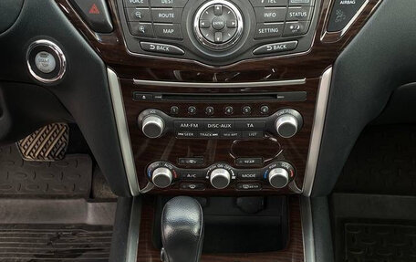 Nissan Pathfinder, 2015 год, 1 755 000 рублей, 3 фотография