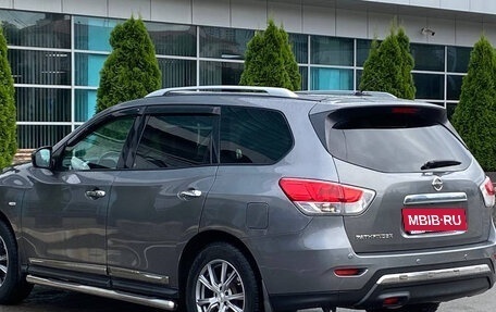 Nissan Pathfinder, 2015 год, 1 755 000 рублей, 12 фотография