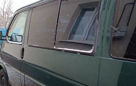 Volkswagen Caravelle T4, 1998 год, 750 000 рублей, 4 фотография