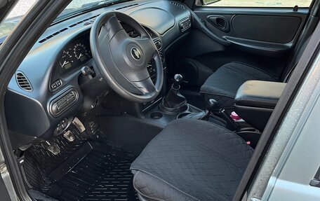 Chevrolet Niva I рестайлинг, 2017 год, 900 000 рублей, 2 фотография