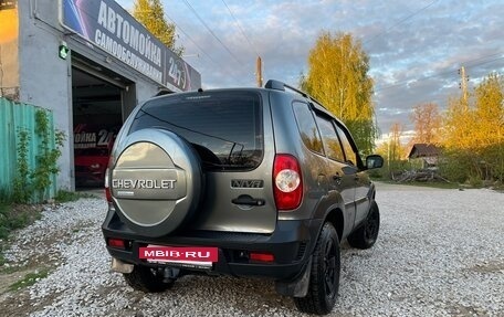 Chevrolet Niva I рестайлинг, 2017 год, 900 000 рублей, 4 фотография