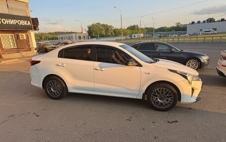 KIA Rio IV, 2021 год, 1 100 000 рублей, 4 фотография