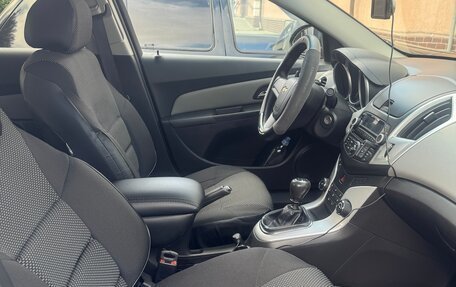 Chevrolet Cruze II, 2014 год, 850 000 рублей, 4 фотография