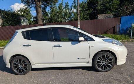 Nissan Leaf I, 2013 год, 1 150 000 рублей, 12 фотография