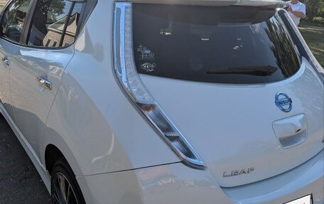 Nissan Leaf I, 2013 год, 1 150 000 рублей, 24 фотография