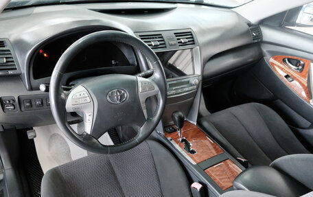 Toyota Camry, 2011 год, 1 259 000 рублей, 10 фотография