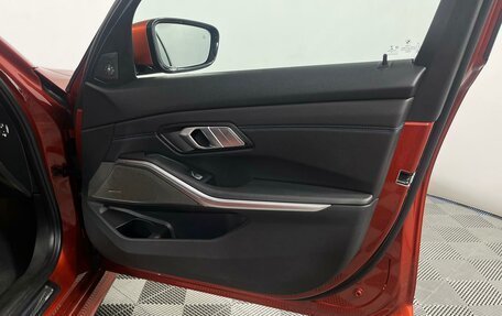 BMW 3 серия, 2019 год, 3 856 000 рублей, 31 фотография