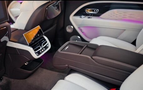 Bentley Bentayga I, 2023 год, 45 990 000 рублей, 5 фотография