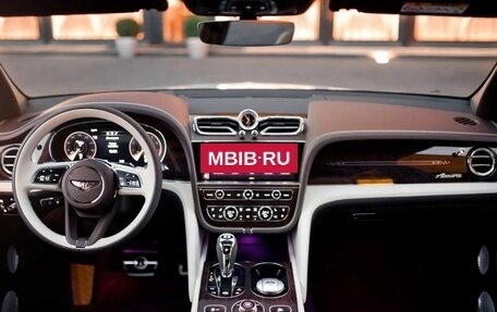 Bentley Bentayga I, 2023 год, 45 990 000 рублей, 3 фотография