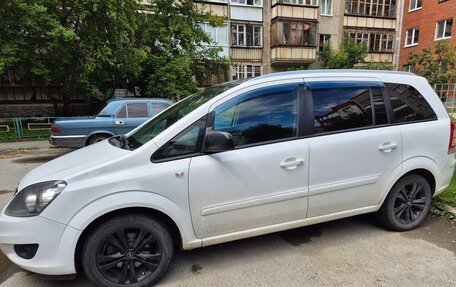 Opel Zafira B, 2013 год, 670 000 рублей, 4 фотография