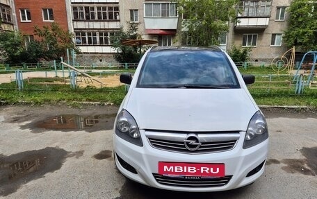Opel Zafira B, 2013 год, 670 000 рублей, 3 фотография