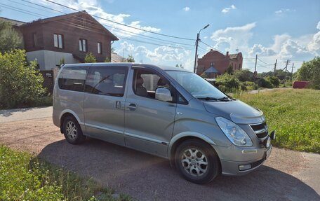Hyundai Grand Starex Grand Starex I рестайлинг 2, 2011 год, 1 270 000 рублей, 2 фотография