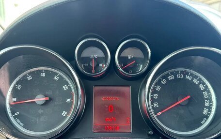 Opel Astra J, 2010 год, 697 000 рублей, 18 фотография