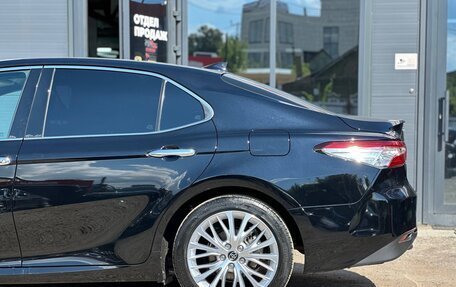 Toyota Camry, 2019 год, 2 650 000 рублей, 8 фотография
