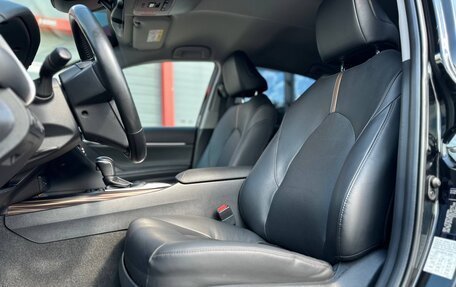 Toyota Camry, 2019 год, 2 650 000 рублей, 20 фотография