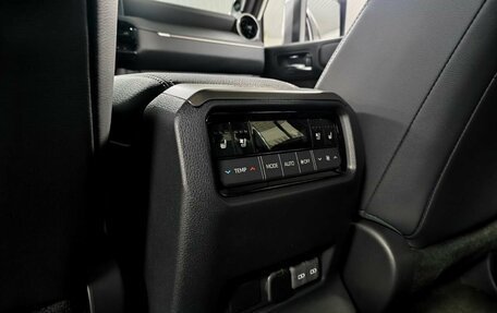 Toyota Land Cruiser Prado, 2024 год, 13 890 000 рублей, 13 фотография