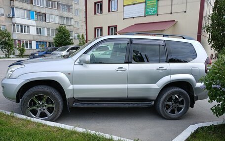 Toyota Land Cruiser Prado 120 рестайлинг, 2004 год, 1 780 000 рублей, 2 фотография