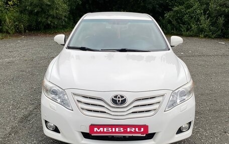 Toyota Camry, 2011 год, 1 900 000 рублей, 2 фотография