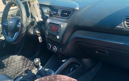 KIA Rio III рестайлинг, 2014 год, 850 000 рублей, 10 фотография
