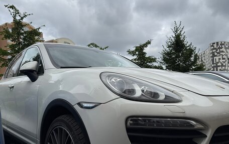 Porsche Cayenne III, 2011 год, 1 800 000 рублей, 2 фотография
