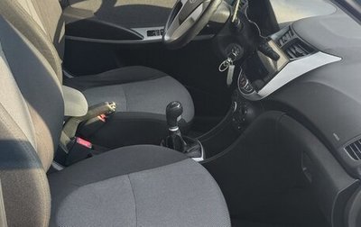 Hyundai Solaris II рестайлинг, 2011 год, 730 000 рублей, 1 фотография
