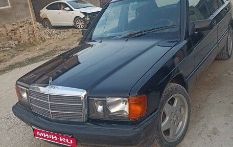 Mercedes-Benz E-Класс, 1992 год, 370 000 рублей, 1 фотография