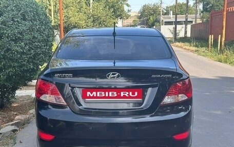 Hyundai Solaris II рестайлинг, 2012 год, 850 000 рублей, 3 фотография