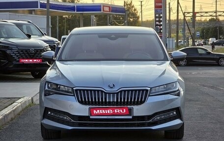 Skoda Superb III рестайлинг, 2021 год, 3 549 000 рублей, 2 фотография
