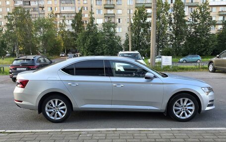 Skoda Superb III рестайлинг, 2021 год, 3 549 000 рублей, 4 фотография