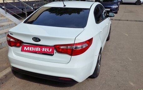 KIA Rio III рестайлинг, 2013 год, 705 000 рублей, 2 фотография