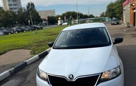 Skoda Rapid I, 2015 год, 1 000 000 рублей, 2 фотография