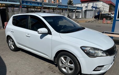 KIA cee'd I рестайлинг, 2011 год, 910 000 рублей, 2 фотография