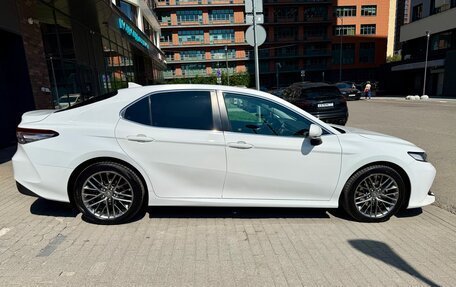 Toyota Camry, 2018 год, 2 550 000 рублей, 4 фотография