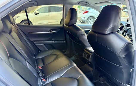 Toyota Camry, 2018 год, 2 550 000 рублей, 11 фотография