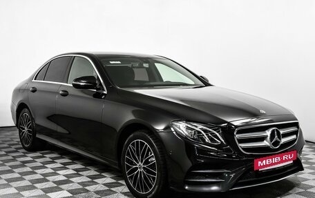 Mercedes-Benz E-Класс, 2019 год, 3 250 000 рублей, 3 фотография