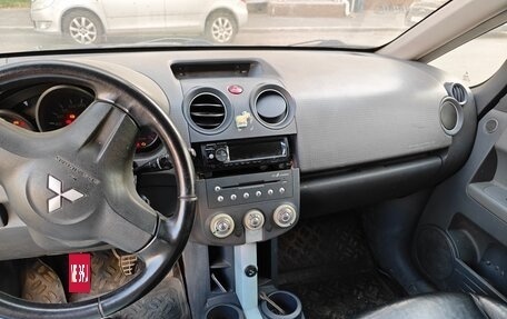Mitsubishi Colt VI рестайлинг, 2004 год, 390 000 рублей, 6 фотография