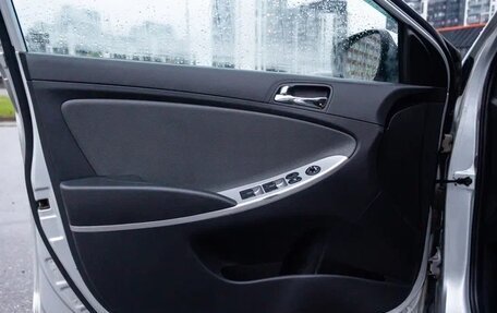 Hyundai Solaris II рестайлинг, 2012 год, 599 000 рублей, 9 фотография