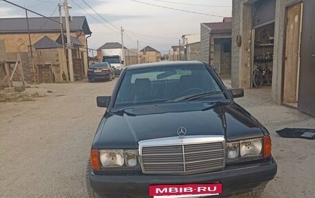 Mercedes-Benz E-Класс, 1992 год, 370 000 рублей, 3 фотография