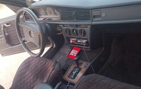 Mercedes-Benz E-Класс, 1992 год, 370 000 рублей, 14 фотография