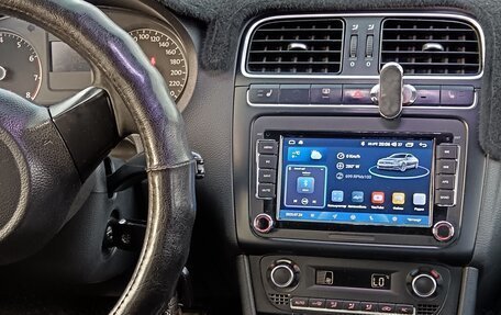 Volkswagen Polo VI (EU Market), 2013 год, 700 000 рублей, 9 фотография