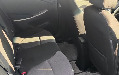 Hyundai Solaris II рестайлинг, 2011 год, 730 000 рублей, 2 фотография