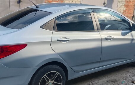 Hyundai Solaris II рестайлинг, 2011 год, 730 000 рублей, 7 фотография