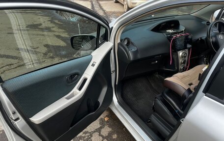 Toyota Vitz, 2005 год, 550 000 рублей, 13 фотография