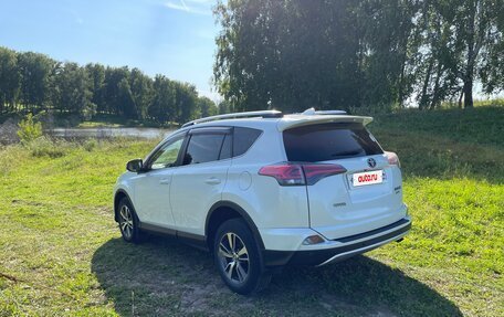 Toyota RAV4, 2016 год, 2 550 000 рублей, 6 фотография