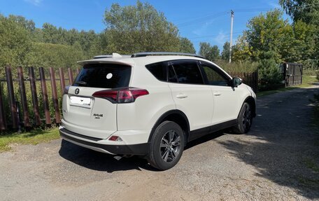 Toyota RAV4, 2016 год, 2 550 000 рублей, 4 фотография