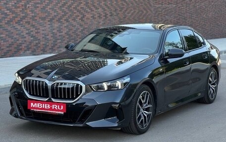 BMW 5 серия, 2023 год, 6 900 000 рублей, 14 фотография