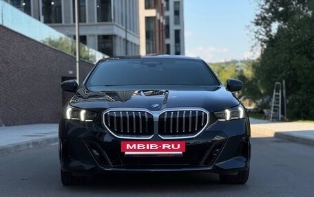 BMW 5 серия, 2023 год, 6 900 000 рублей, 21 фотография