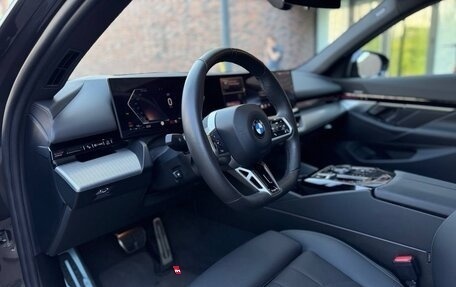 BMW 5 серия, 2023 год, 6 900 000 рублей, 31 фотография