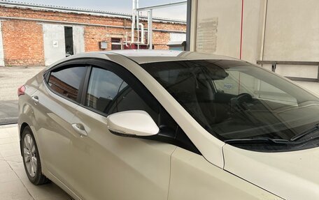 Hyundai Elantra V, 2012 год, 900 000 рублей, 2 фотография