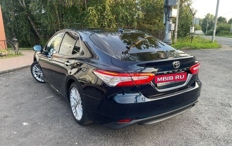 Toyota Camry, 2020 год, 3 490 000 рублей, 6 фотография
